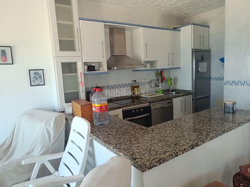 Foto c10ad5ee-30aa-4938-9106-aba0c8a6224a. Alquiler apartamento pisos zapillo primera línea playa dos dormitorios, baño y aseo, dos terrazas con vistas al mar en Almería