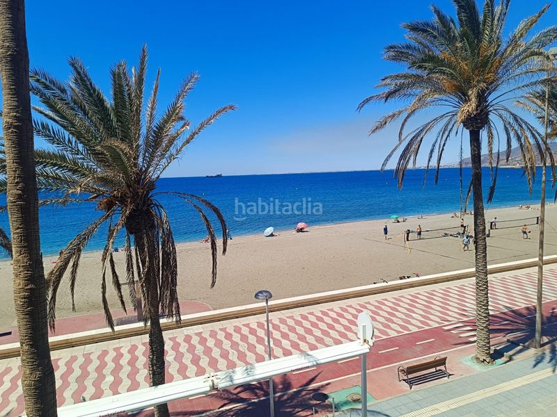Foto fc9bf59c-1228-4147-a8fe-2fc79300e556. Alquiler apartamento pisos zapillo primera línea playa dos dormitorios, baño y aseo, dos terrazas con vistas al mar en Almería