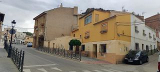 Casa a Purchena. Gran casa familiar de 2 plantas y 6 dormitorios con buena ubicac