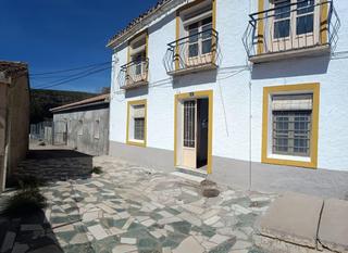 Maison à Serón. Casa en serón los zoilos almería de siete habitaciones dos baños
