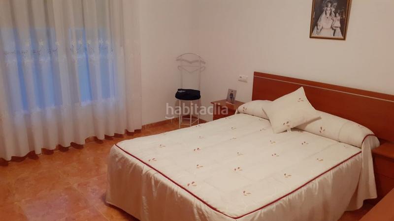 Foto e26b9129-78f4-4e67-8e28-b415a0337c70. Casa adosada adosado de cuatro habitaciones y garaje almería . en Fines