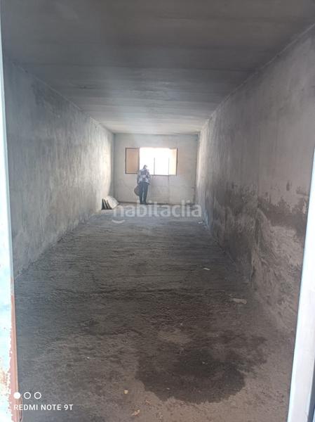 Foto 70afe769-5306-4518-9a4e-5862dbb0e4cd. Aparcament cotxe a Macael