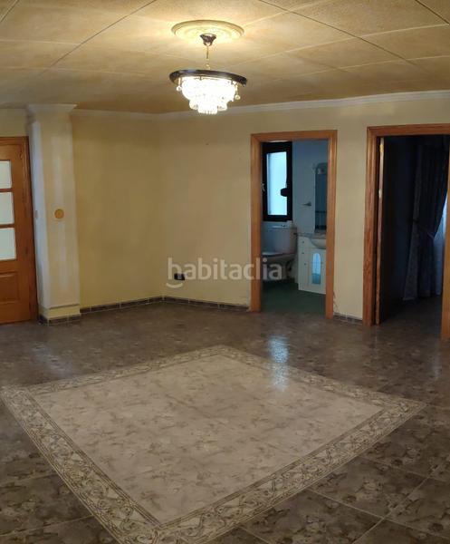 Foto 7a1abd2b-83c4-45f9-9af8-52a46bd93e12. Chalet avec parking dans Tíjola