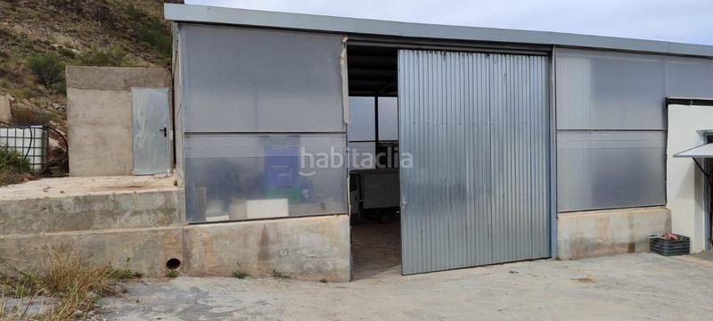 Foto ae274554-a705-416e-9805-3b4fbba3e6f1. Bâtiment à usage industriel dans Macael