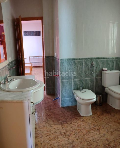 Foto d5de9007-9109-4e7e-8c2b-75c096f8b27d. Local comercial a Lúcar