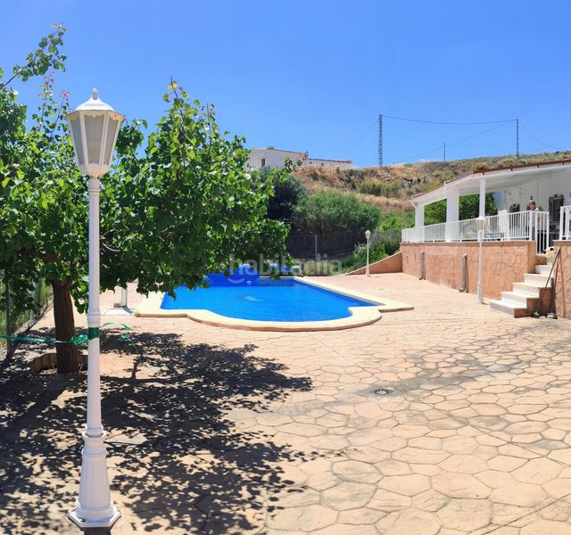 Foto 676cac2b-4d9c-4989-80a5-b8c3ed1b93ec. Masia amb aparcament piscina a Fines