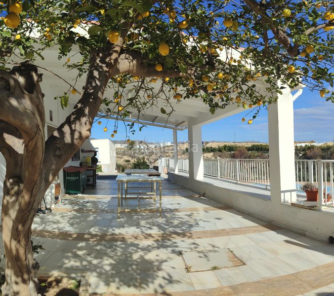 Foto 8c7d61a7-d531-4299-b640-3198f10f6228. Masia amb aparcament piscina a Fines