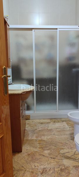 Foto f7dded9a-b311-451b-9fde-2b0462b6b537. Masia amb aparcament piscina a Fines