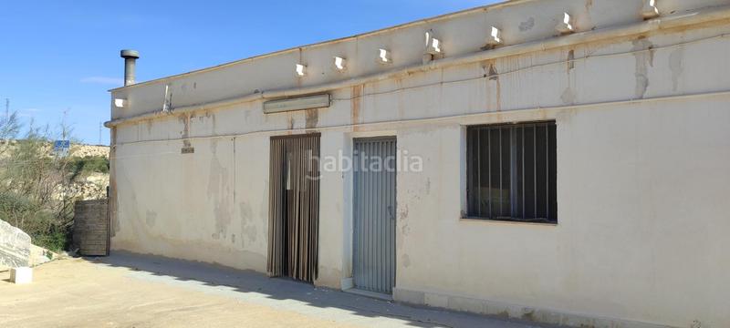 Foto f87ba5f9-56e2-42a6-beb8-b238bba82e25. Masia amb aparcament piscina a Fines