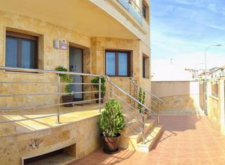 Chalet à Olula del Río. Venta en olula del río  almería  de chalet de 5 habitaciones.