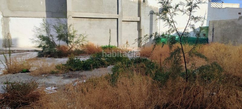 Foto f23cd0c2-ed14-4ac0-a29b-455af40f068b. Terreny residencial a Olula del Río