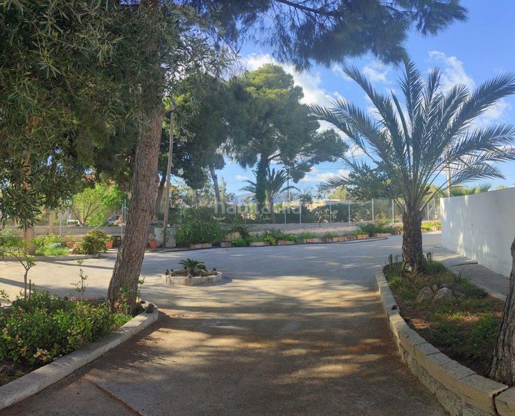 Foto 0018fe24-0821-4aed-be5e-32cc480d22d0. Xalet amb aparcament a Fines