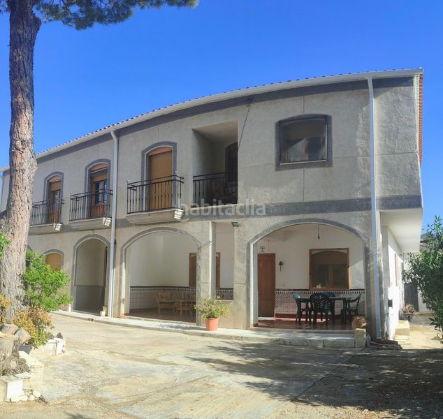 Foto 0299ae67-7b40-40cd-a70d-996f93c2d6ed. Xalet amb aparcament a Fines