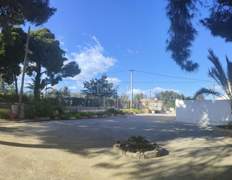 Foto 1f4ef8d3-8176-4532-9696-25e36f5f6bea. Xalet amb aparcament a Fines