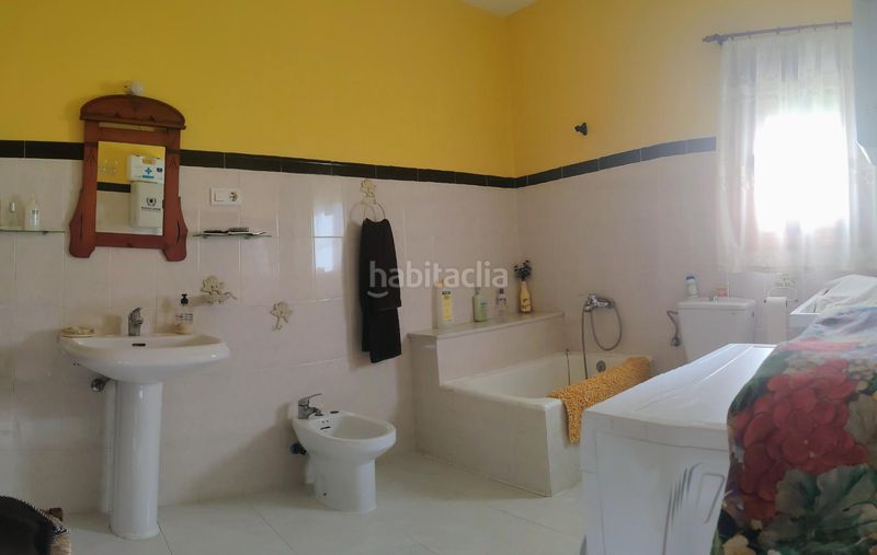 Foto 4725aad4-ca6e-494c-8edf-c64ab38ca1e3. Xalet amb aparcament a Fines