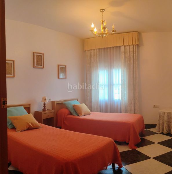 Foto 70b9f22f-2d13-4a65-bcb7-c8f18b0129a4. Xalet amb aparcament a Fines