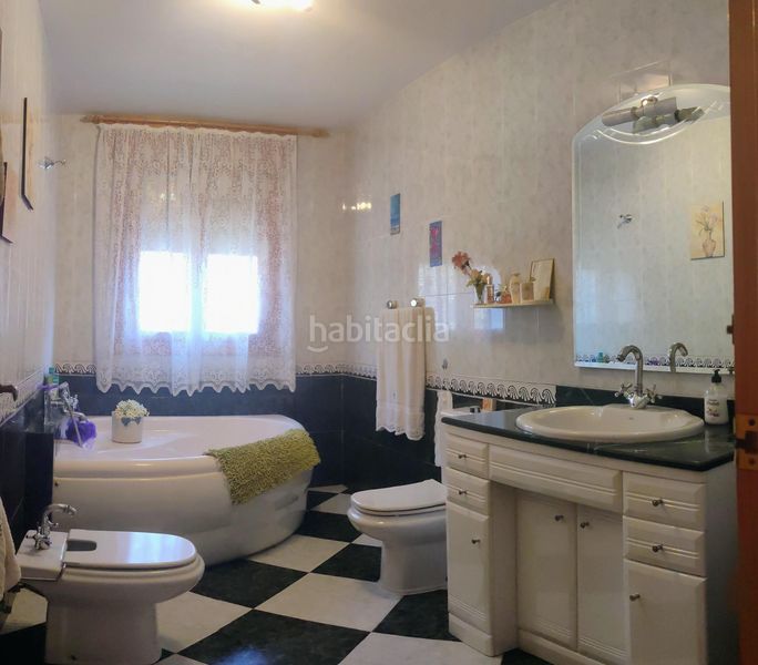 Foto 9bed70a6-a8b0-47b3-8089-2d39fed9abdf. Xalet amb aparcament a Fines