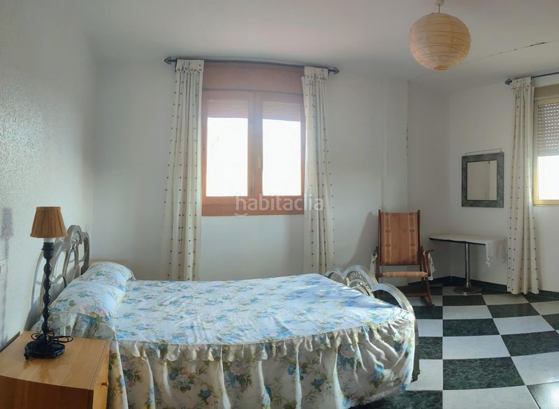 Foto f5229e6f-50e4-426f-a734-02f3c2452047. Xalet amb aparcament a Fines