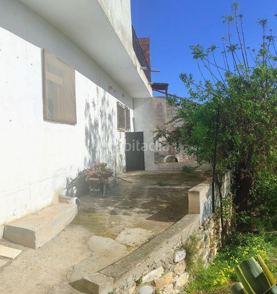 Foto fdc13716-4fb7-4ac1-b93e-021dcb174bcd. Xalet amb aparcament a Fines