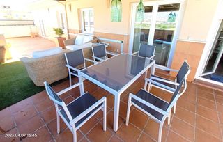 Rent Penthouse in Ogíjares. Espectacular ático de 3 dormitorios, 2 baños completos y 80 metr