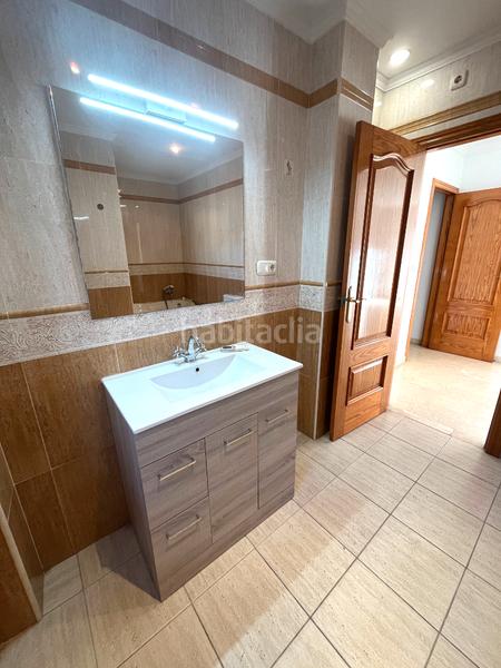 Foto 211b270a-4ae7-477b-a142-32dc2d66f755. Rent towny house with parking in Poniente Armilla