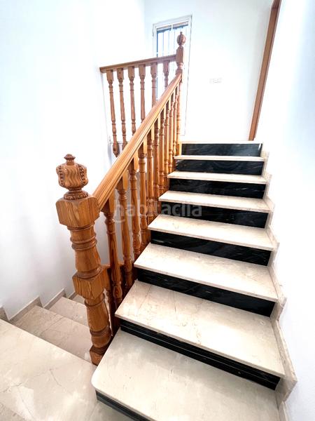 Foto 39bb58b6-5824-4943-96b6-3fe807a51900. Rent towny house with parking in Poniente Armilla