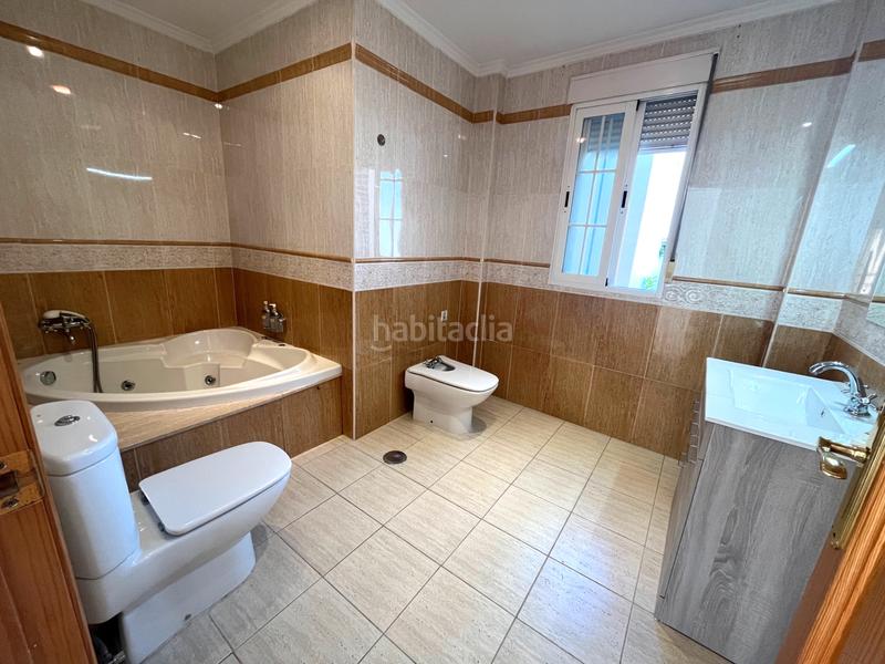 Foto a922bcb1-b86f-4a2c-a73b-ac63f9caa338. Rent towny house with parking in Poniente Armilla