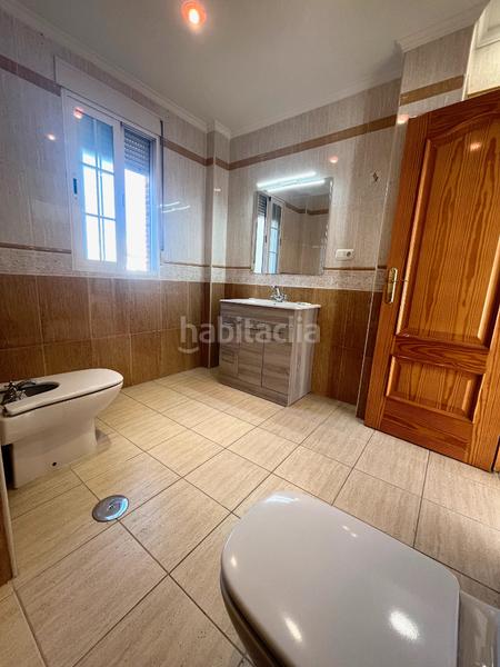Foto ab7f4996-cd10-4999-932f-04b747000c13. Rent towny house with parking in Poniente Armilla