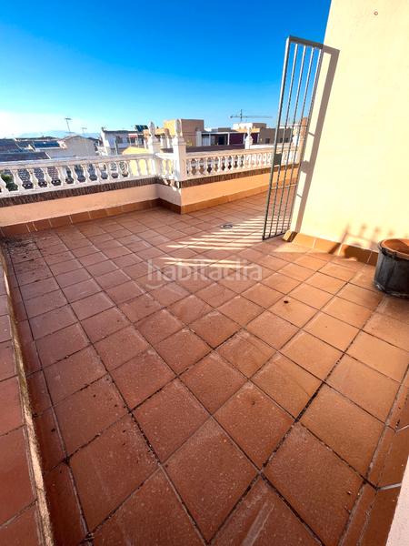 Foto d69d11e0-b68b-4c09-bda4-63fa3d7fe1b0. Rent towny house with parking in Poniente Armilla