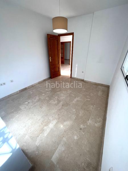 Foto f453d6b1-c5ab-48ad-9ecb-7607892f5816. Rent towny house with parking in Poniente Armilla