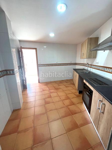 Foto f8fbb051-fa14-409c-b80b-11373527b4a1. Rent towny house with parking in Poniente Armilla