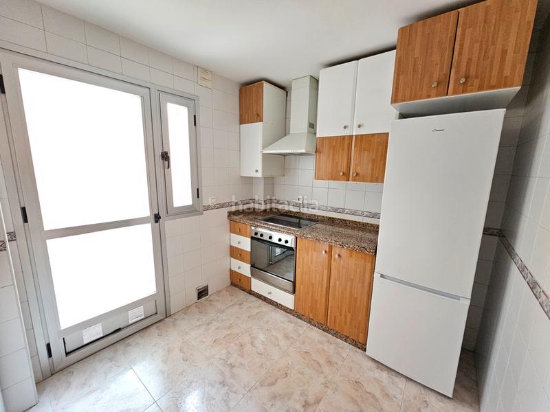 Foto d2e5bcf6-c85e-4b8c-9ea6-c2e4ecf802a3. Etagenwohnung in Polideportivo Alhendín