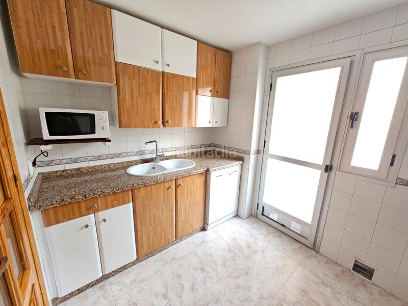 Foto ecb4ea2b-d12f-4185-8843-262430e8c1fc. Etagenwohnung in Polideportivo Alhendín