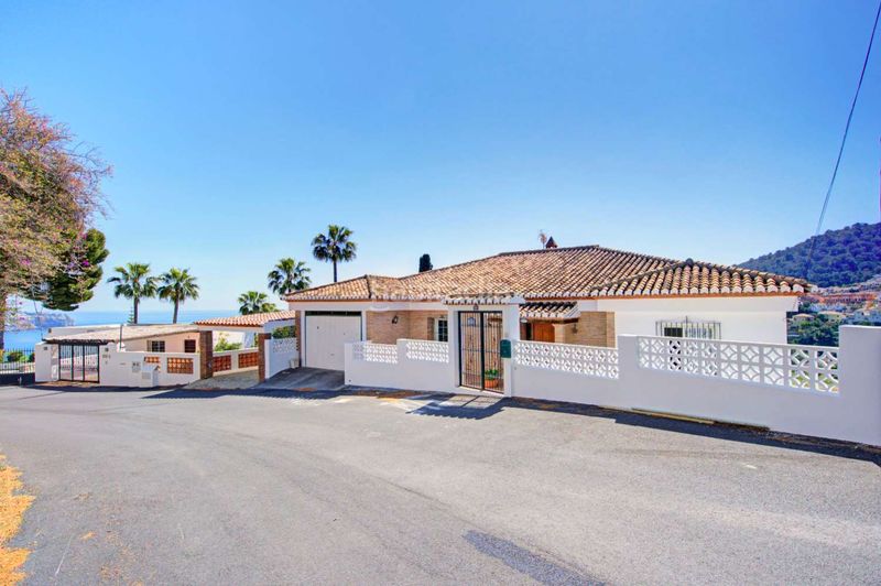 Foto c247914a-865d-4b9b-9ee9-a8c842703ba7. Chalet en n/a en Las Palomas Almuñécar