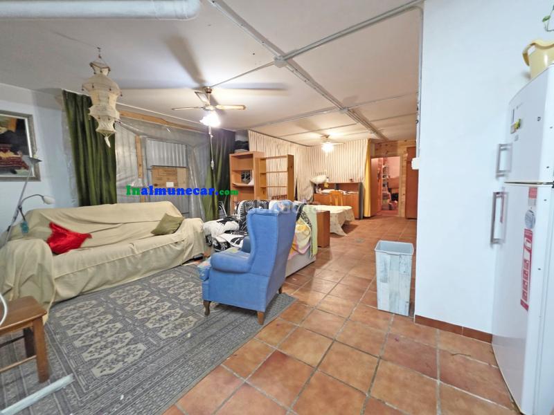 Foto 3673c533-b624-43e9-89fe-32a1057f6ca1. Casa adossada a n/a a Almuñecar centro Almuñécar