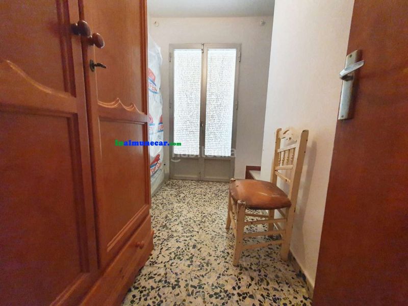 Foto 18c79e82-d9ef-4442-a163-185044baa376. Casa amb aparcament a Lentegí