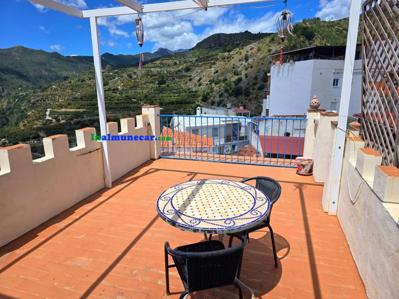 Foto b5e08011-e9c0-44cb-ad71-a0a5846b6194. Casa en Otívar