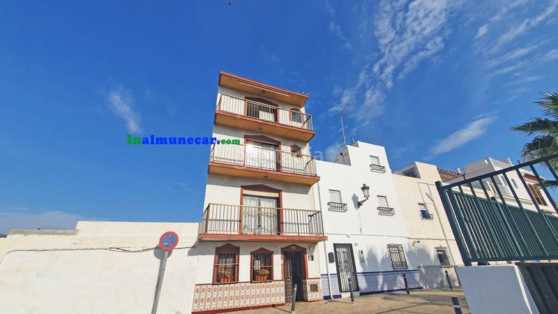 Foto cf00e529-7f66-4d5c-a993-1304172dca7c. Casa a n/a 20 a Almuñecar centro Almuñécar