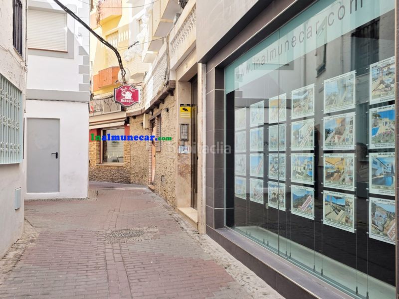 Foto a60f45d2-c7ec-4f5a-b1f5-6bb5b483ee55. Piso en n/a 3 en Almuñecar centro Almuñécar