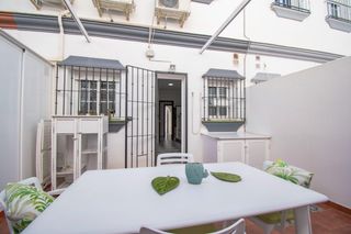 Reihenhaus in Núcleo urbano. Precioso adosado con patio y azotea privada en el mayorazgo