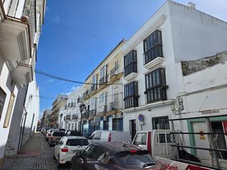 Appartement à La Banda - Campo de Fútbol. Amplio piso con ascensor centro 3 hab dobles 2 baños completos !