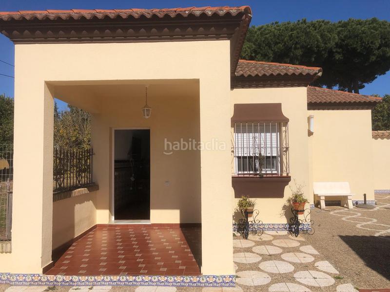 Foto fa37da40-d0a9-4956-a0f7-4571524c2477. Chalet  con 2 viviendas, piscina y amplio garaje cerrado en Chiclana de la Frontera