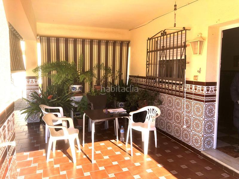 Foto fac60dff-0566-4f26-b623-6e10ccdf2e13. Chalet  con 2 viviendas, piscina y amplio garaje cerrado en Chiclana de la Frontera