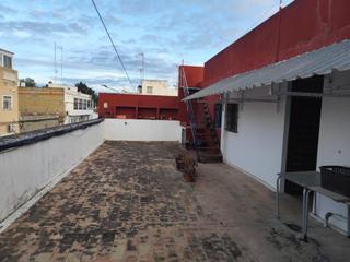 Casa in La Banda - Campo de Fútbol. Espectacular casa con garaje, 7 dormitorios, 2 baños, terraza de