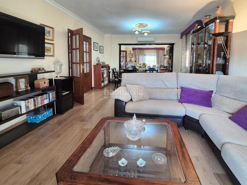 Foto f73f1b2d-2a40-4713-821e-01b2314cfe70. Maison jumelée avec parking dans La Banda - Campo de Fútbol Chiclana de la Frontera