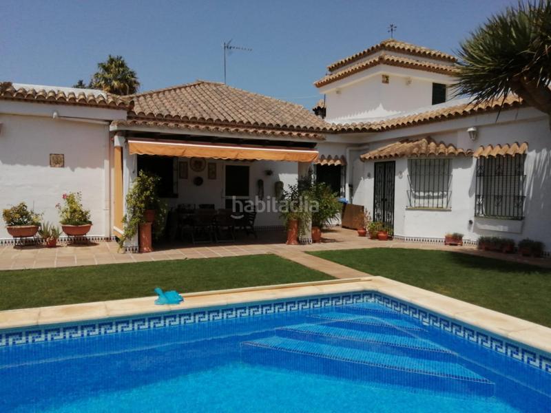 Foto 3fb42dbb-7426-48fc-88d1-3edd66fbe46b. Chalet con riscaldamento parcheggio piscina in Núcleo urbano Chiclana de la Frontera