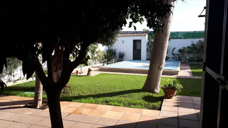 Foto 8008e401-65ad-4eb0-9c96-d0fcedfd6eb1. Chalet con riscaldamento parcheggio piscina in Núcleo urbano Chiclana de la Frontera