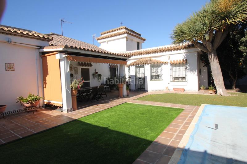 Foto b203da06-3a0e-48e6-ad44-ac3733fe96c3. Chalet con riscaldamento parcheggio piscina in Núcleo urbano Chiclana de la Frontera