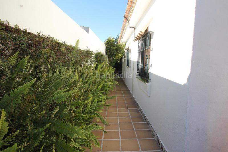 Foto b3425080-2336-4495-a2d1-09176bb4e441. Chalet con riscaldamento parcheggio piscina in Núcleo urbano Chiclana de la Frontera