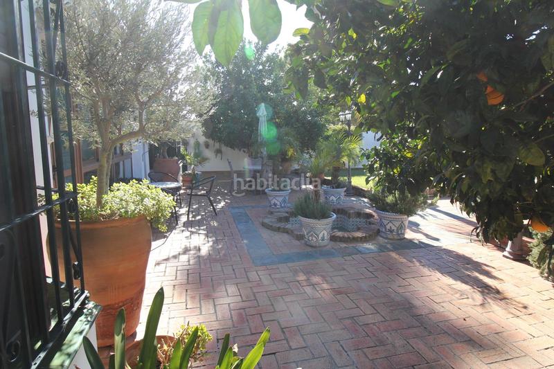 Foto f959aac4-b2a8-4d04-b780-4482e7b61778. Chalet con riscaldamento parcheggio piscina in Núcleo urbano Chiclana de la Frontera